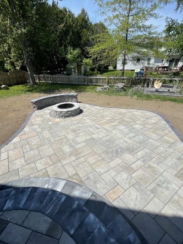 paver hardscapes, backyard pool decks, concrete patio ideas, hardscape patios, poolside hardscapes, patio stone pavers
